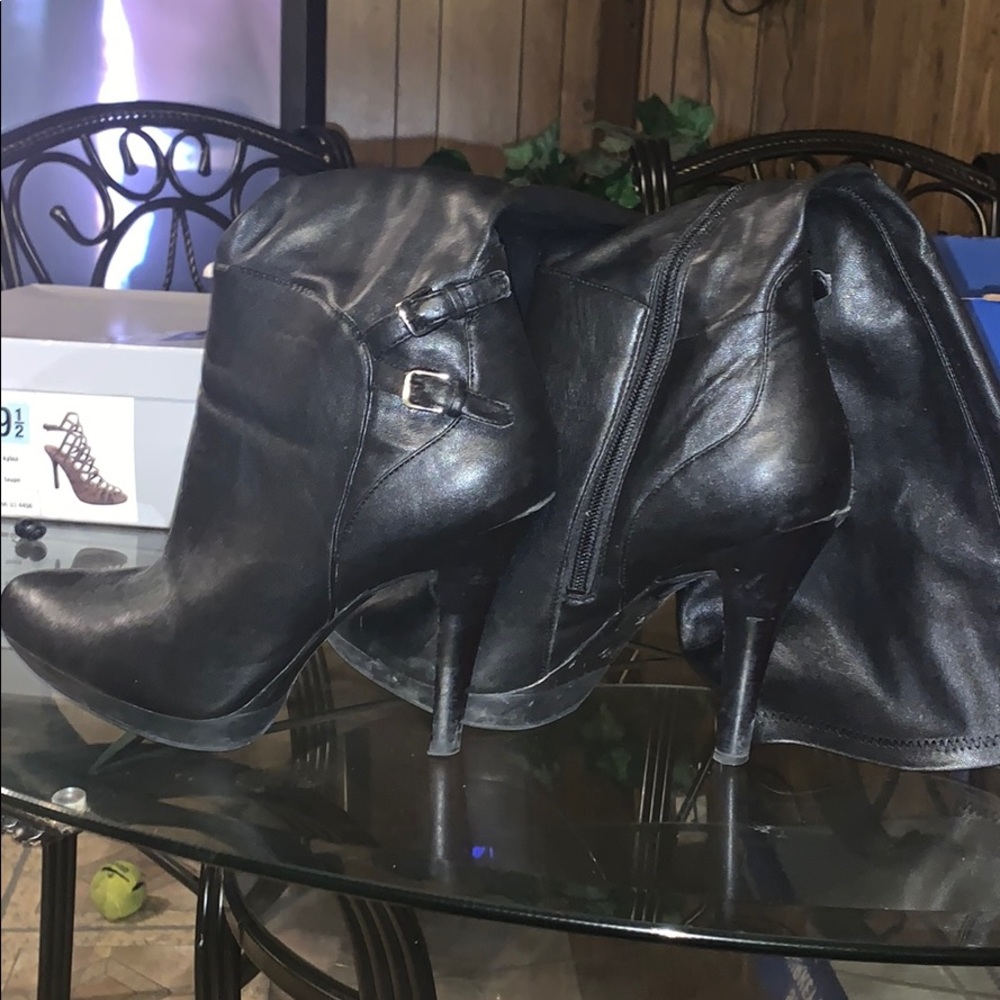 8W boots